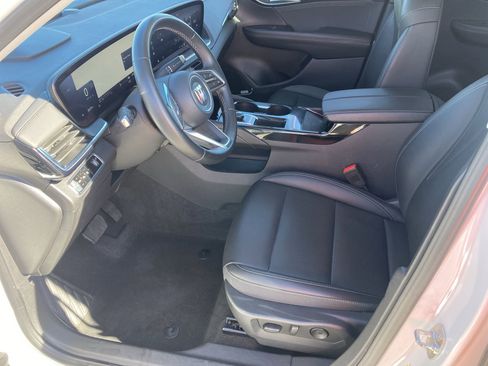 Used 2024 Buick Envision Preferred image 16