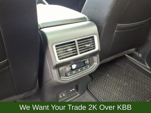 Used 2025 Volkswagen Atlas SEL Premium R-Line image 16