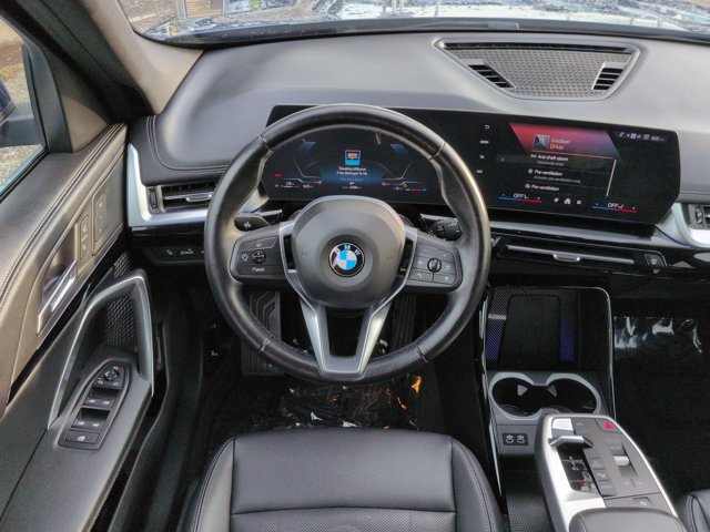 Used 2025 BMW X1 xDrive28i AWD/4WD image 16