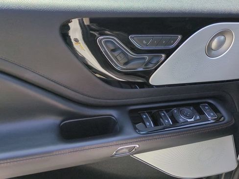 Used 2022 Lincoln Aviator Reserve w/ Equipment Group 201A AWD/4WD image 25