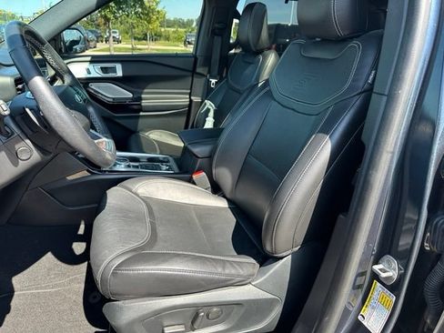 Used 2022 Ford Explorer ST w/ Equipment Group 401A AWD/4WD image 22