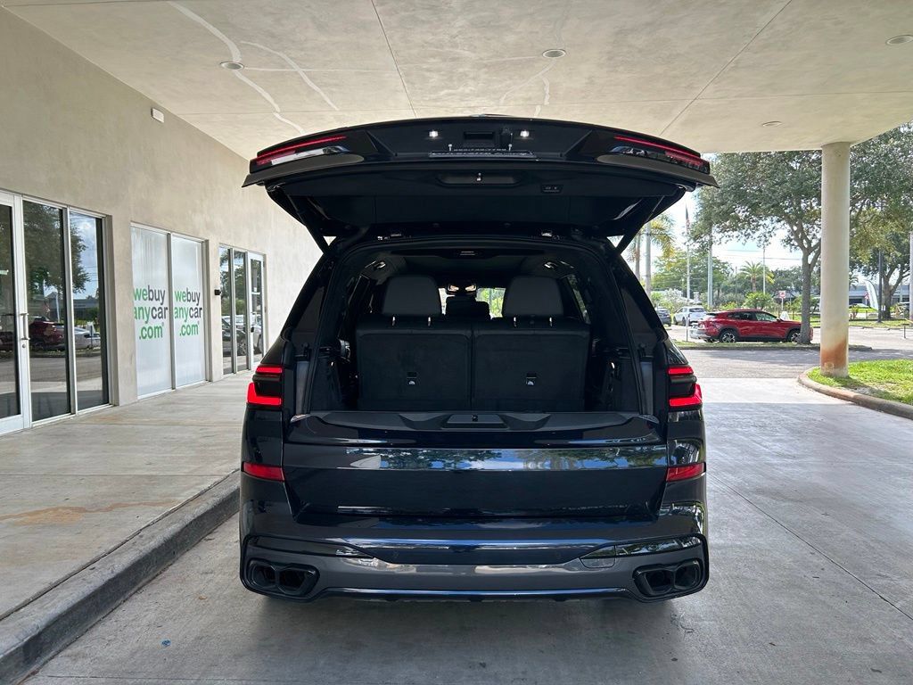 Used 2026 BMW X7 M60i AWD/4WD image 35