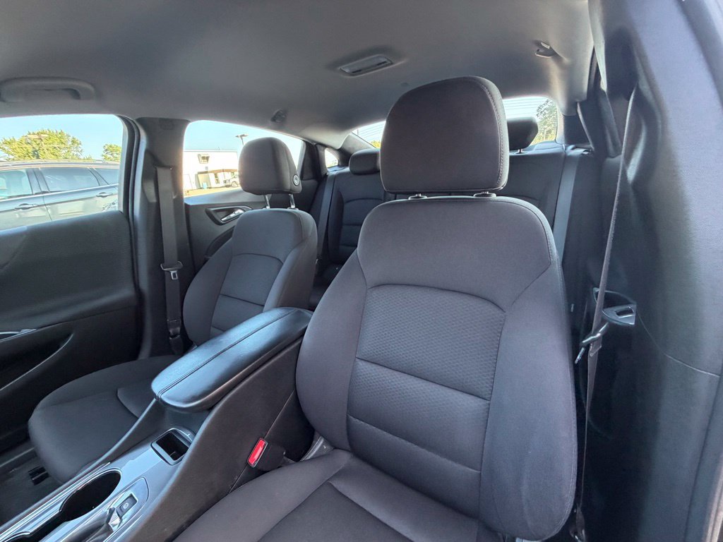 Used 2023 Chevrolet Malibu LT FWD image 12