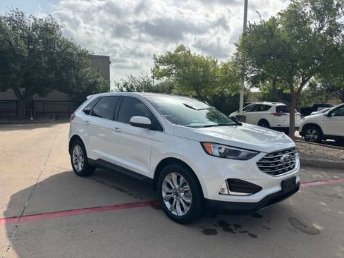 Used 2022 Ford Edge Titanium AWD/4WD image 3