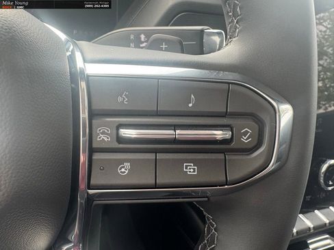 New 2026 GMC Yukon Denali w/ Denali Reserve Package AWD/4WD image 19