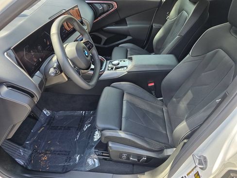 Certified 2025 BMW X3 xDrive30i w/ Convenience Package AWD/4WD image 9