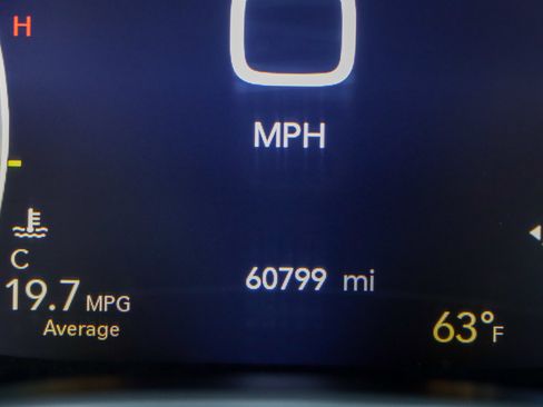 Used 2023 Chrysler Pacifica Touring-L FWD image 16
