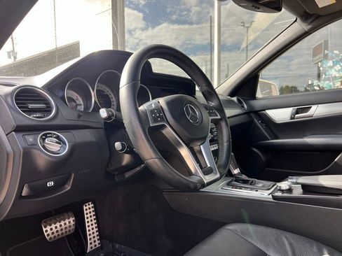 Used 2014 Mercedes-Benz C 250 Sedan image 15