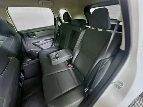 Used 2024 Nissan Rogue S FWD image 26
