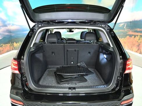 Used 2024 Volkswagen Taos SE image 47