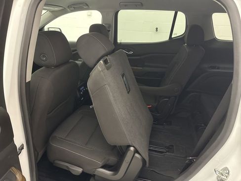 Used 2023 GMC Acadia SLE w/ Driver Convenience Package FWD image 45