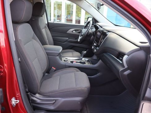 Used 2020 Chevrolet Traverse LT FWD image 19