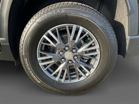 New 2026 Chevrolet Traverse LT w/ Driver Confidence Package image 8