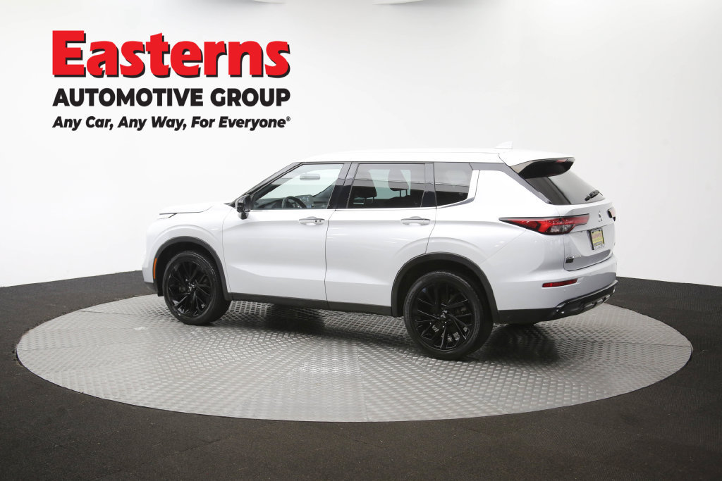 Used 2023 Mitsubishi Outlander SE Black Edition AWD/4WD image 64