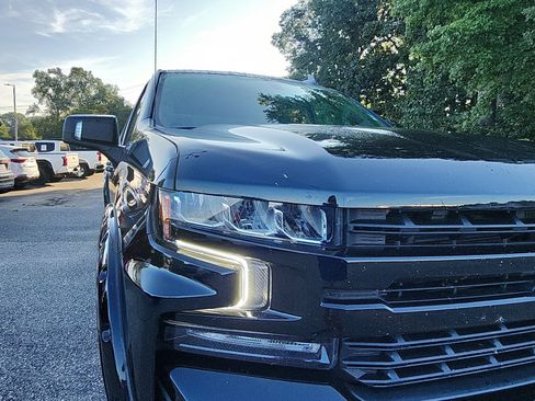 Used 2022 Chevrolet Silverado 1500 RST w/ Safety Package AWD/4WD image 9