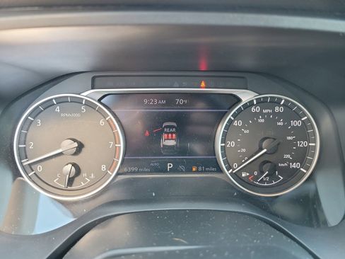 Certified 2025 Nissan Rogue SV image 32