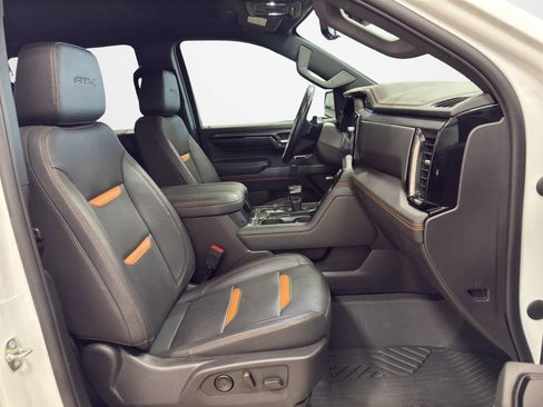 Used 2024 GMC Sierra 1500 AT4 w/ Technology Package image 29