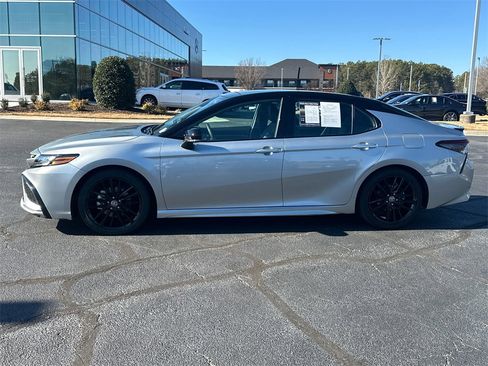 Used 2023 Toyota Camry XSE image 4