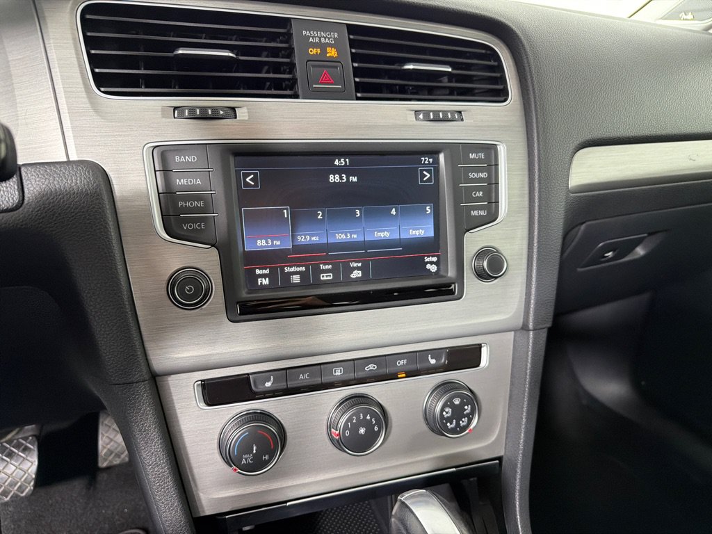 Used 2016 Volkswagen Golf SE FWD image 16