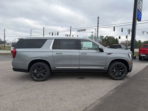 New 2026 GMC Yukon XL Denali w/ Denali Reserve Package AWD/4WD image 5