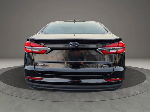 Used 2020 Ford Fusion SE image 6