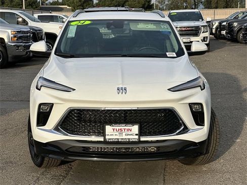 Used 2024 Buick Encore GX Sport Touring image 2