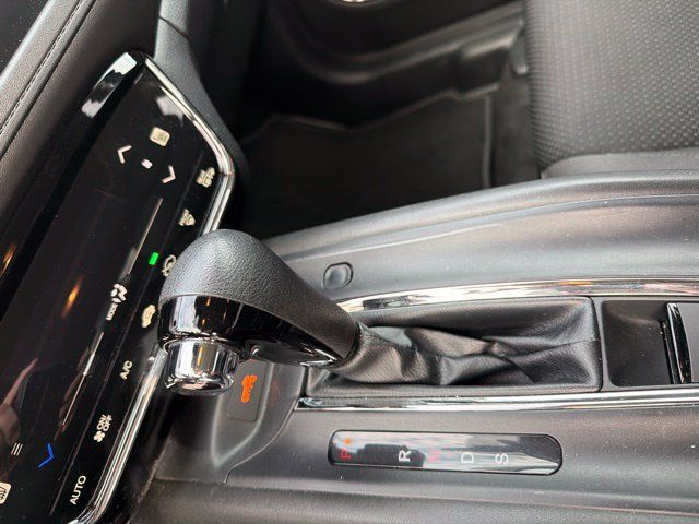 Used 2022 Honda HR-V EX image 11