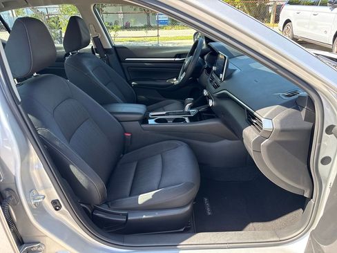 Used 2021 Nissan Altima 2.5 SV FWD image 23