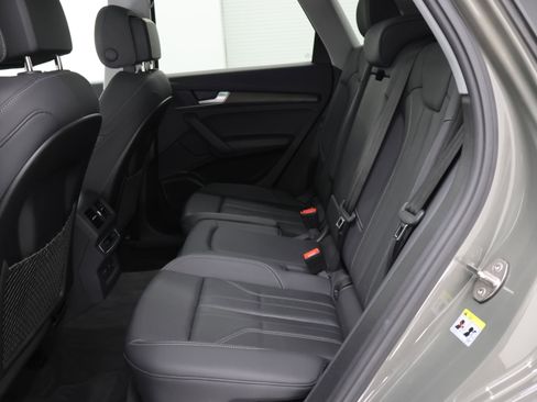 Used 2024 Audi Q5 2.0T Premium Plus AWD/4WD image 8