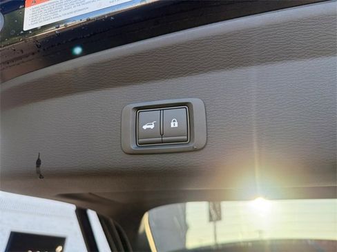 New 2026 Mitsubishi Outlander SE image 10