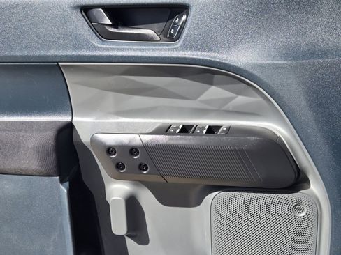 Used 2022 Ford Maverick XL FWD image 25