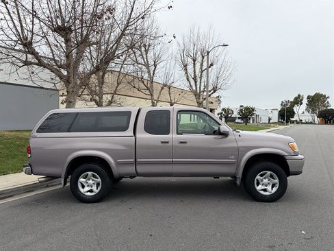 Used 2002 Toyota Tundra Limited image 2