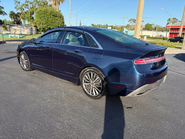Used 2017 Lincoln MKZ Premiere AWD/4WD image 4