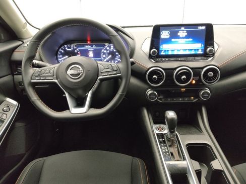 Used 2025 Nissan Sentra SR FWD image 22