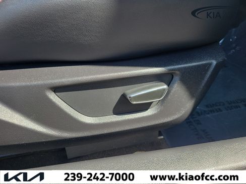 Used 2017 Ford Mustang GT Premium RWD image 29