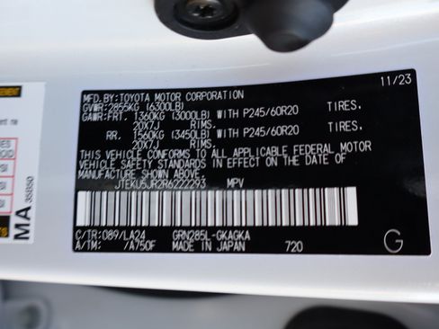 Used 2024 Toyota 4Runner Limited AWD/4WD image 46