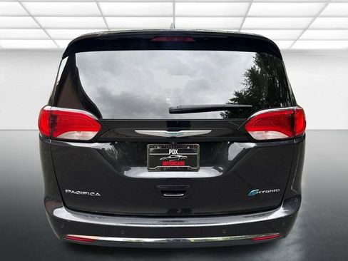 Used 2018 Chrysler Pacifica Limited w/ Advanced Safetytec Group FWD image 4