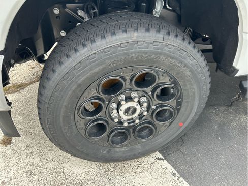 New 2026 Ford F250 Lariat w/ Black Appearance Package image 3