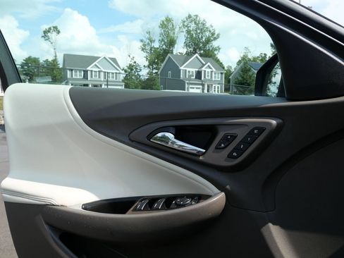 Used 2022 Chevrolet Malibu Premier FWD image 15