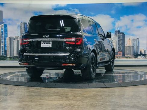 Used 2023 INFINITI QX80 Luxe w/ Cargo Package AWD/4WD image 8