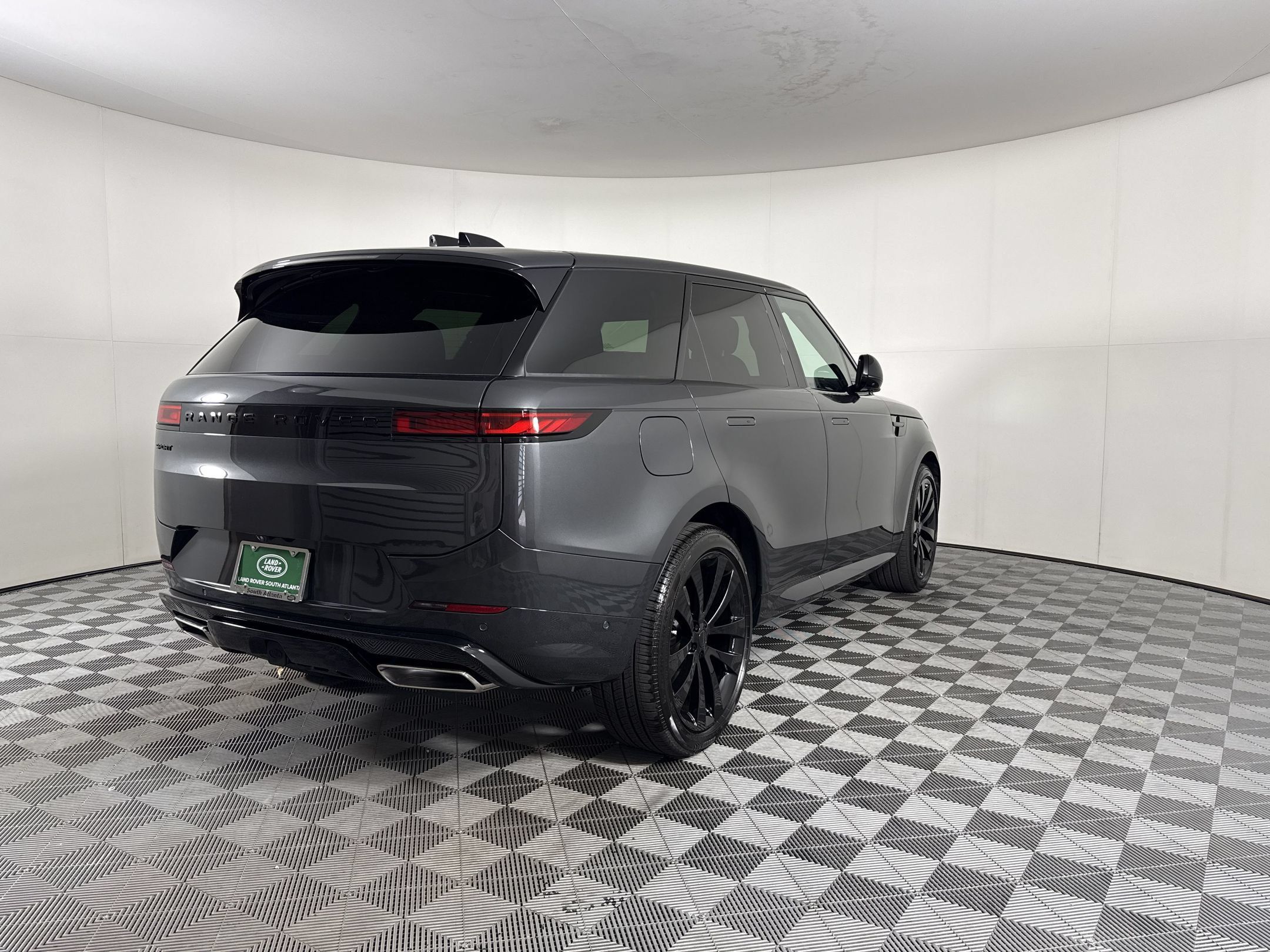 New 2026 Land Rover Range Rover Sport Dynamic SE AWD/4WD image 9