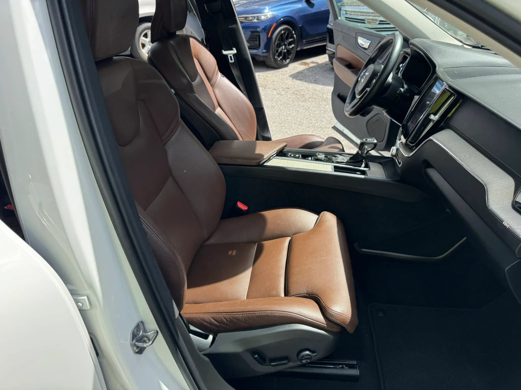 Used 2019 Volvo XC60 T5 Inscription AWD/4WD image 32