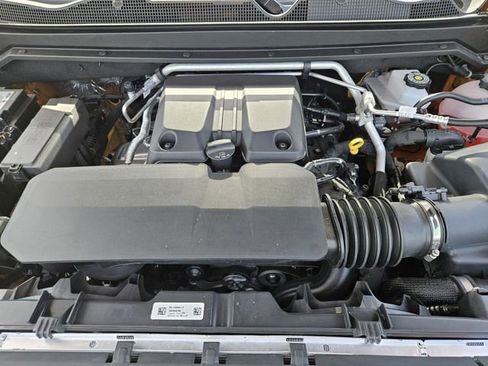 New 2025 GMC Canyon AT4 w/ Nightfall Edition image 22