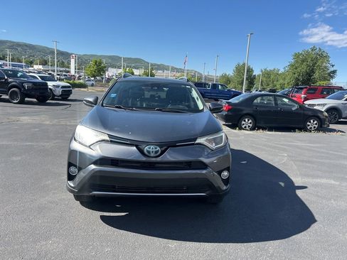 Used 2018 Toyota RAV4 XLE w/ Convenience Package AWD/4WD image 11
