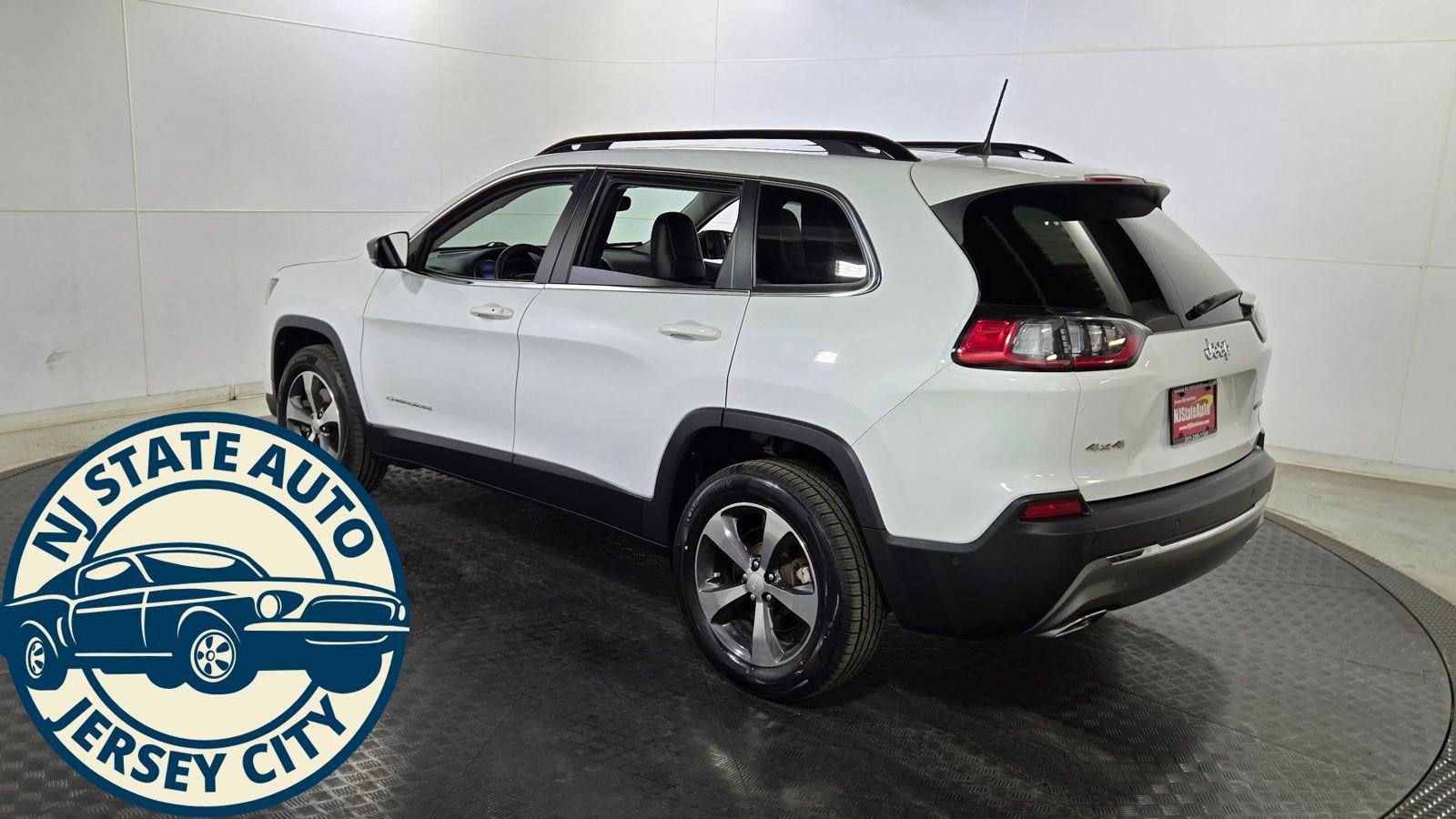 Used 2022 Jeep Cherokee Limited AWD/4WD image 5