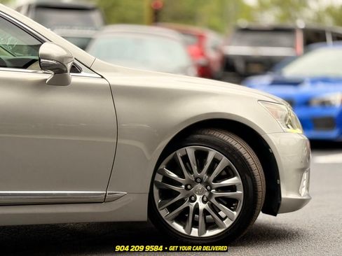 Used 2016 Lexus LS 460 w/ Comfort Package RWD image 6