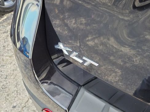 Used 2021 Ford Explorer XLT RWD image 6
