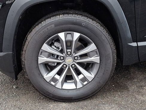 Used 2026 Chevrolet Equinox LT w/ Convenience Package II image 31