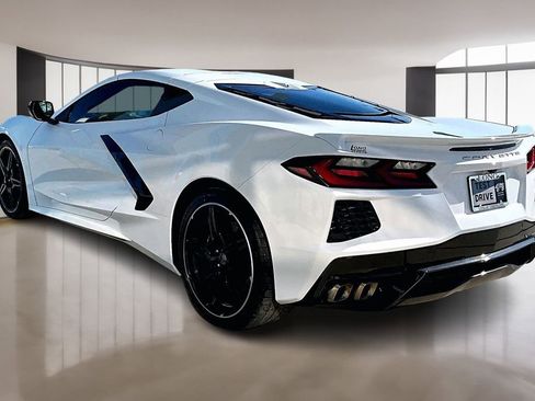 Used 2022 Chevrolet Corvette Stingray w/ Chrome Exterior Badge Package image 9