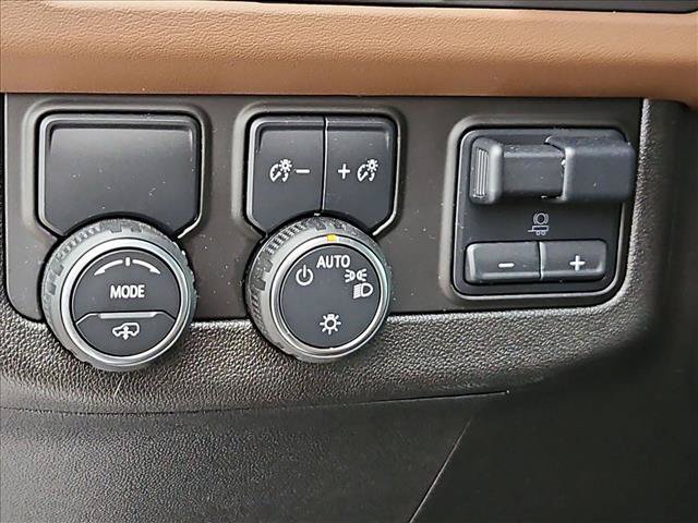 Used 2024 Chevrolet Suburban High Country w/ Max Trailering Package RWD image 24